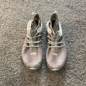 Nike Women’s Natural Motion Offset 6.0/2019 Tennis Shoes